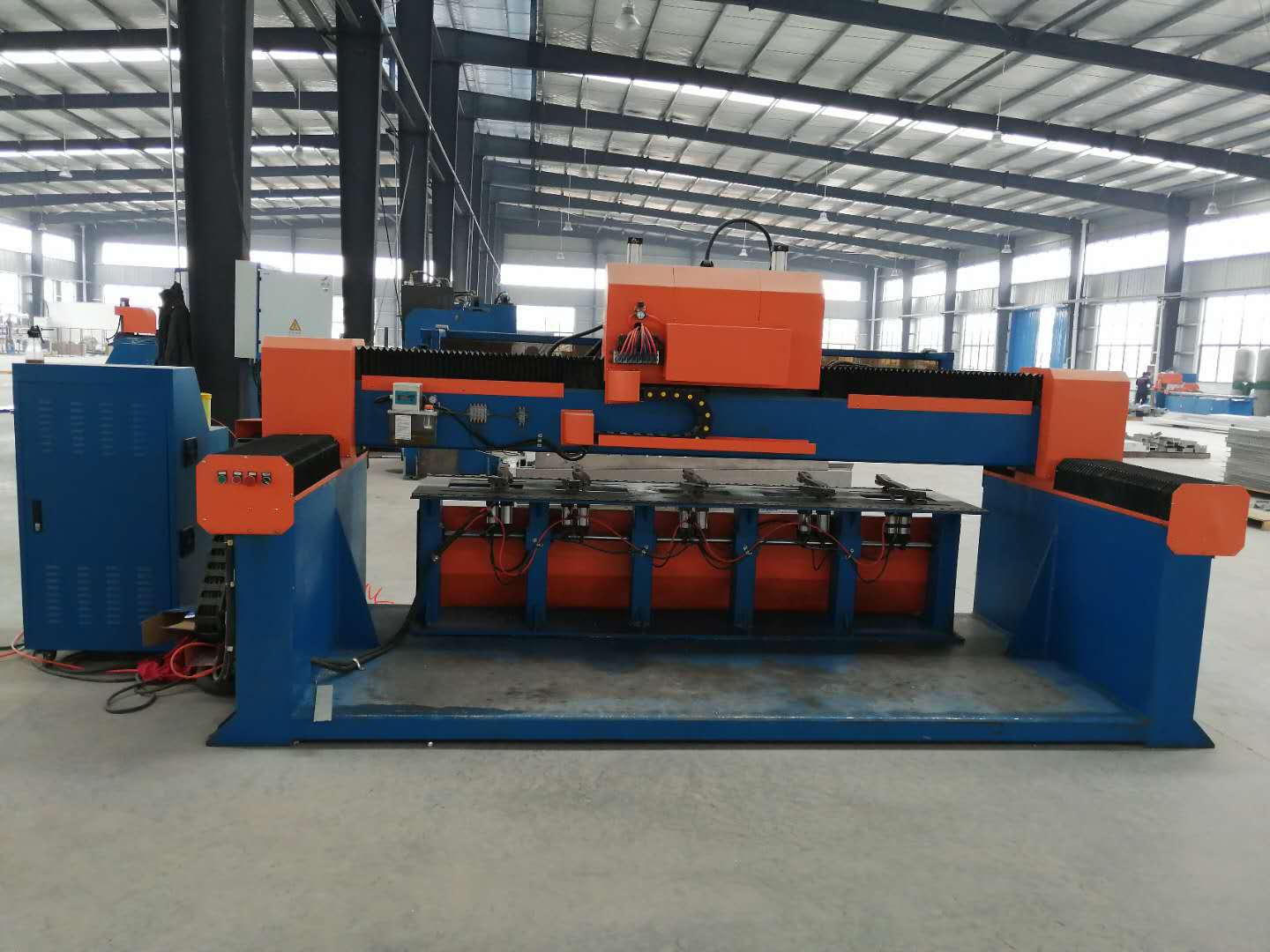 數(shù)控8軸銑床