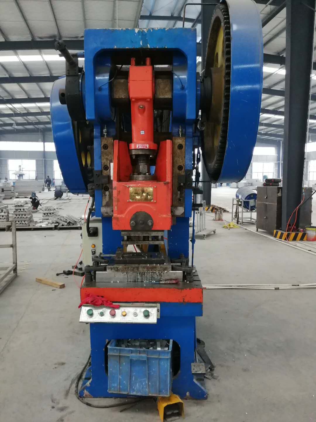 100噸開式壓力機